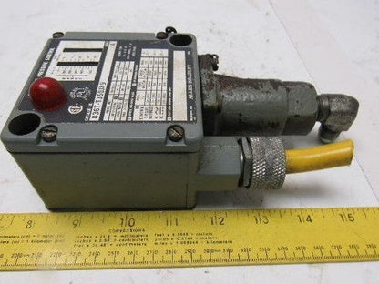 Allen Bradley 836T-T350JX9 80-550 PSI Range 600V Max Pressure Switch