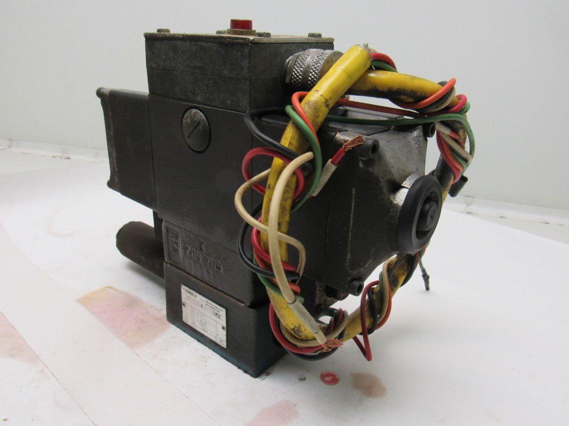 Rexroth 4WE10E21/AW110NDALV-A Hydraulic Directional Valve 110V Coil