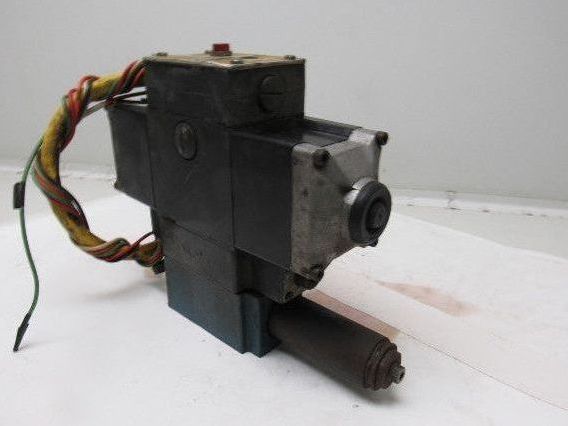 Rexroth 4WE10E21/AW110NDALV-A Hydraulic Directional Valve 110V Coil