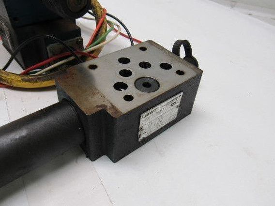 Rexroth 4WE10E31/CW110N9DAL Solenoid Operated Directional Valve 110 Coil