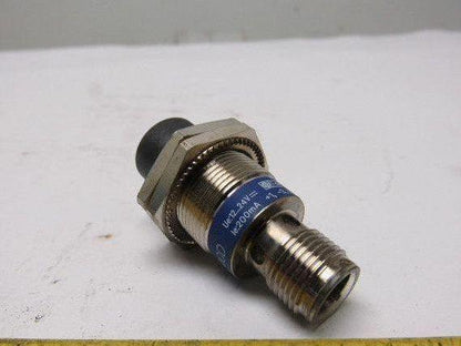 Telemecanique XS2 N18PA340D Inductive Proximity Switch 12-24VDC