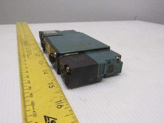 MAC 92B-BAB-000-DM-DJAP-1DG 4/2Way Double Solenoid Operated Valve 110V Coil