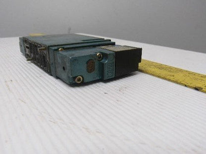 MAC 92B-BAB-000-DM-DJAP-1DG 4/2Way Double Solenoid Operated Valve 110V Coil