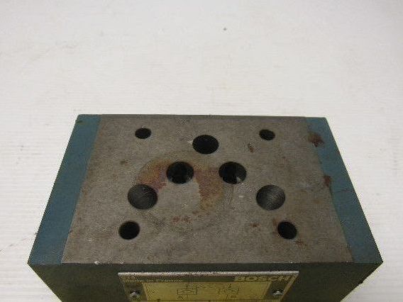 Bosch 0 811 020 027 4500 PSI Check Valve Block