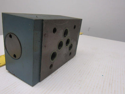 Bosch 0 811 020 027 4500 PSI Check Valve Block