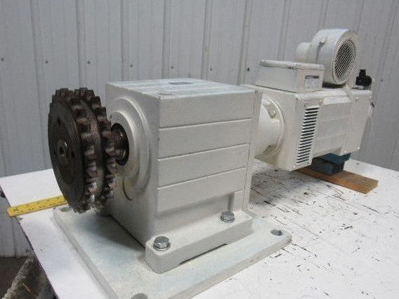 Lenze GST09-2N VBR 1F 14:1 RPM 420V DC 11.40kW Gear Reducer Motor Package
