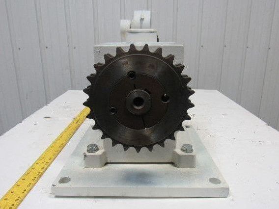 Lenze GST09-2N VBR 1F 14:1 RPM 420V DC 11.40kW Gear Reducer Motor Package