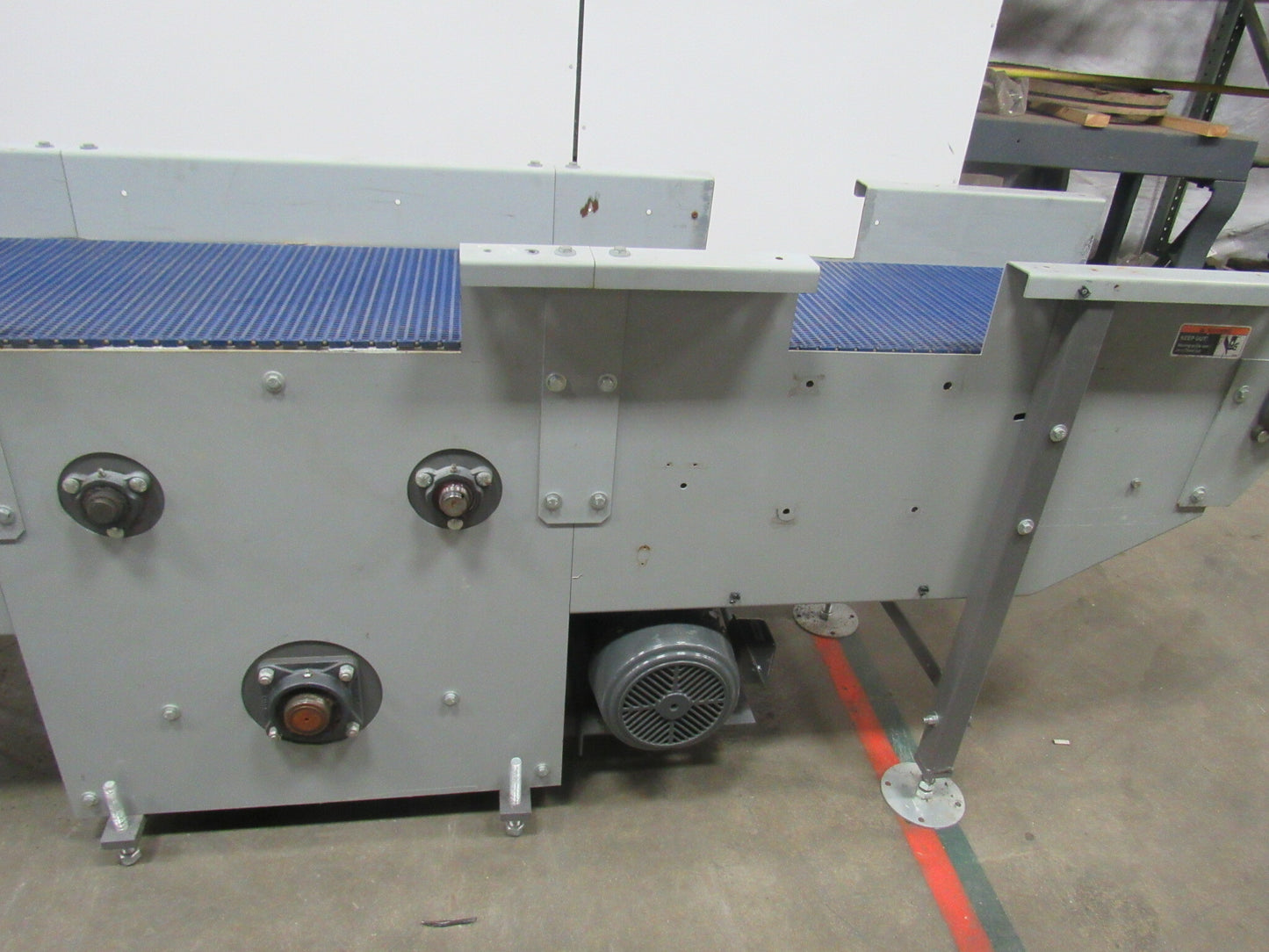 124" Center Drive Slide Bed Conveyor 18" Plastic Chain Belt 130FPM 208-230/460V