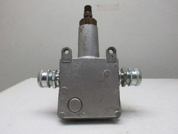 United Controls H100-702 Control Pressure Switch