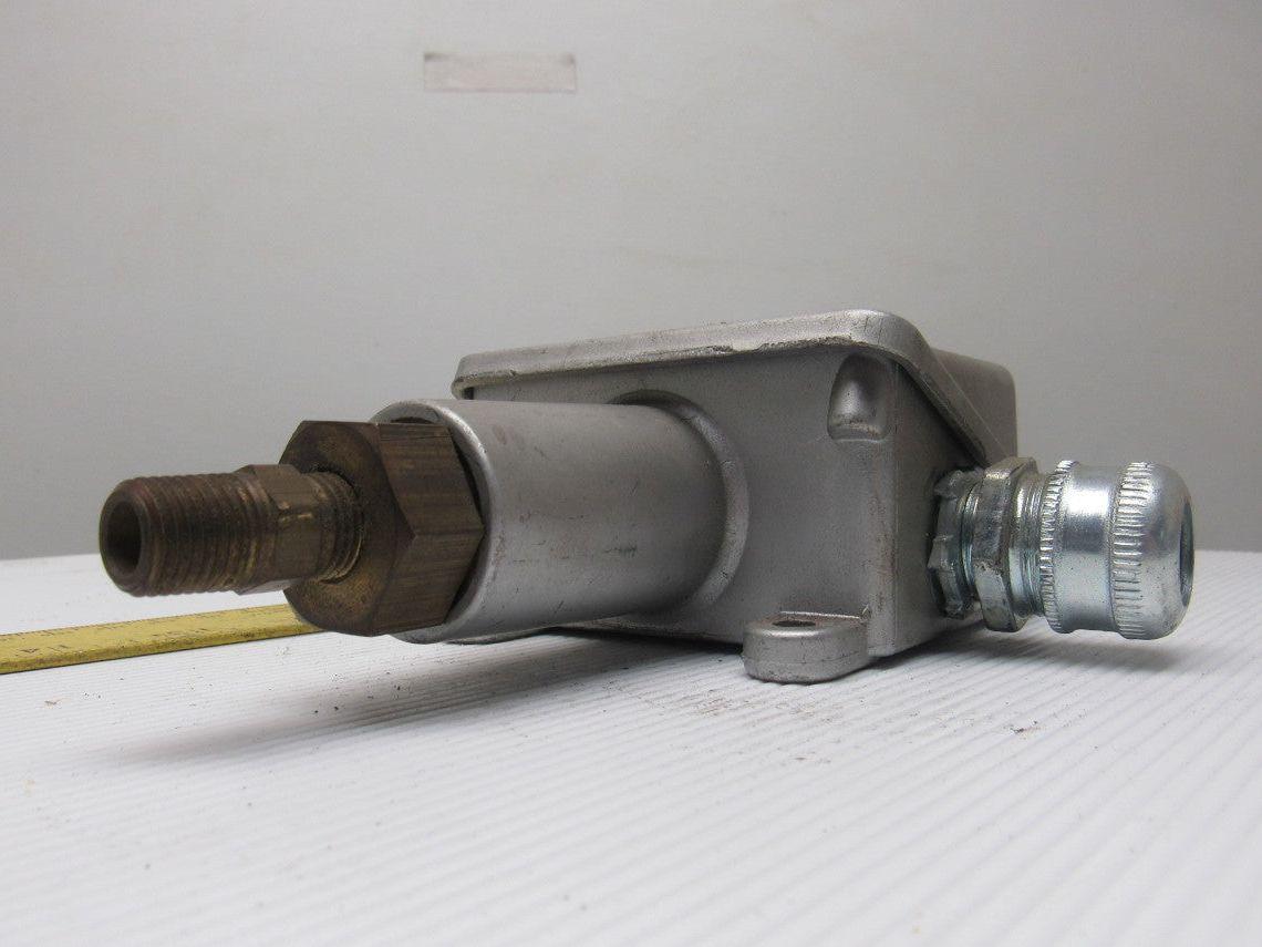 United Controls H100-702 Control Pressure Switch