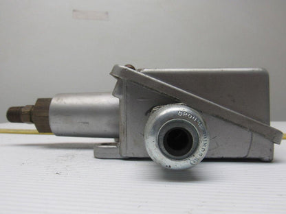 United Controls H100-702 Control Pressure Switch