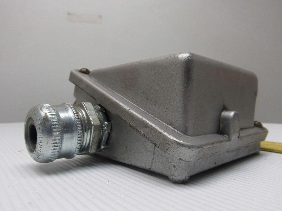 United Controls H100-702 Control Pressure Switch