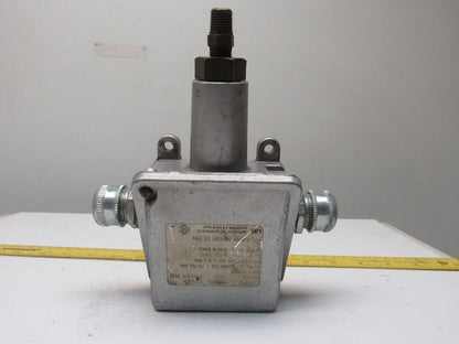 United Controls H100-702 Control Pressure Switch