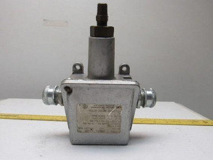 United Controls H100-702 Control Pressure Switch