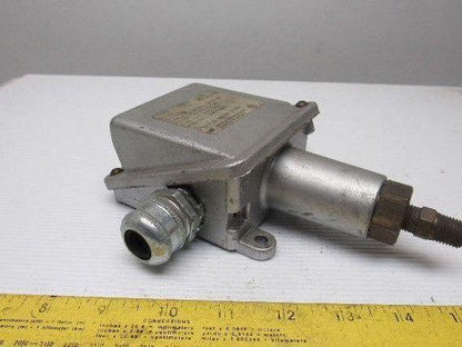 United Controls H100-702 Control Pressure Switch