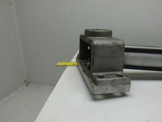 Norgren
Norgren EJ0875A1 Pneumatic Tie Rod Cylinder 1-1/2" Bore 11-1/2" Stroke