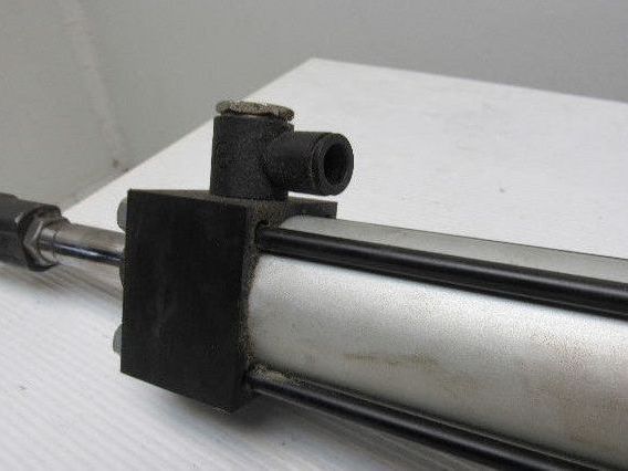 Norgren
Norgren EJ0875A1 Pneumatic Tie Rod Cylinder 1-1/2" Bore 11-1/2" Stroke