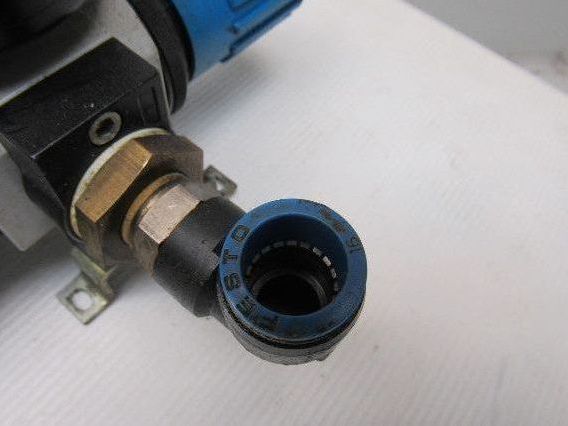 Festo LFR-D-7-MIDI-A/Festo LF-D-5M-MIDI-A Pneumatic Filter Regulator 1/2" NPT