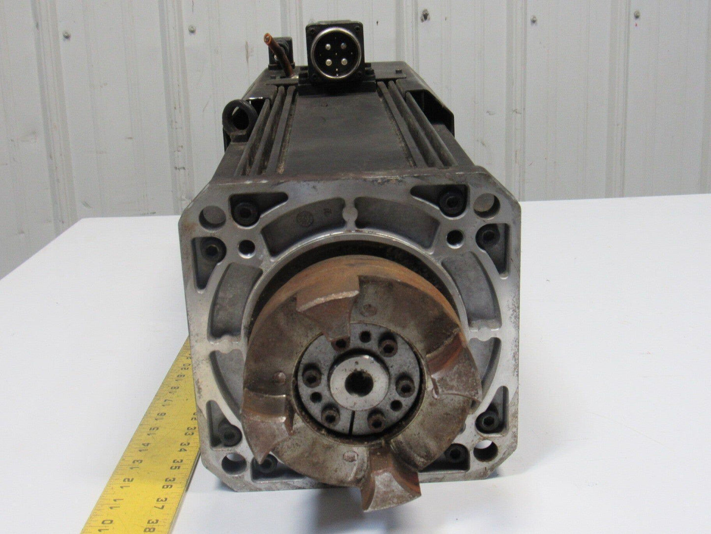 Indramat 11255490 MDD112D-N-020-N2L-130GA0 Permanent Magnet Servo Motor