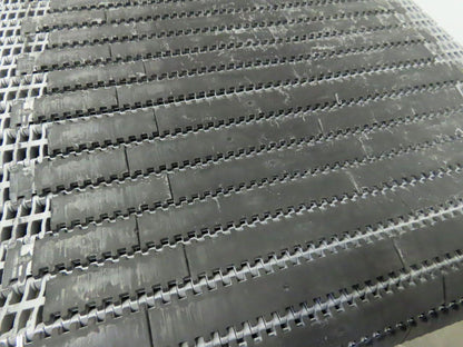 27" Incline Slide Bed Conveyor 17-1/2" Plastic Chain Belt 302 FPM 208-230/460