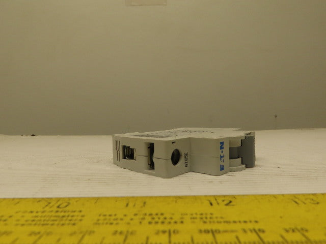 Eaton Cutler Hammer WMZS1D08 8A 1 Pole Circuit Breaker DIN Rail Mount Lot of 3
