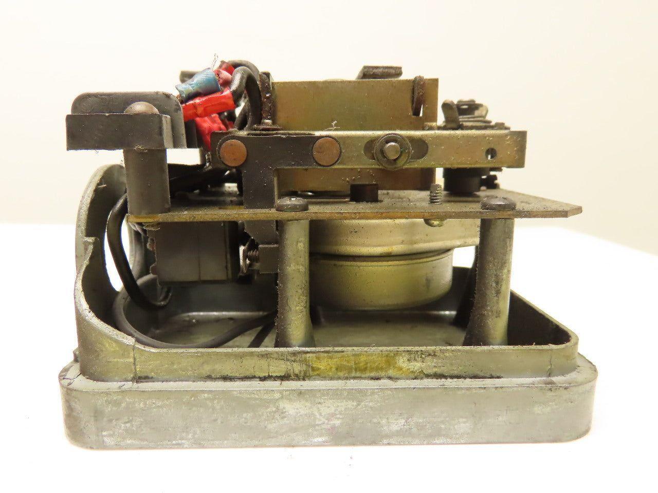 Eagle Signal HD32A622 120V 5.5 Minute Timer Relay