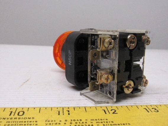 Allen Bradley 800H-FRXMQ24 A7 30mm Mushroom Amber Push Pull Switch W/Contacts
