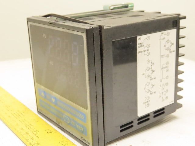 Shinko JCD-33A-A/M Multi-Range 3A 250V 100-240V Digital Indicating Controller