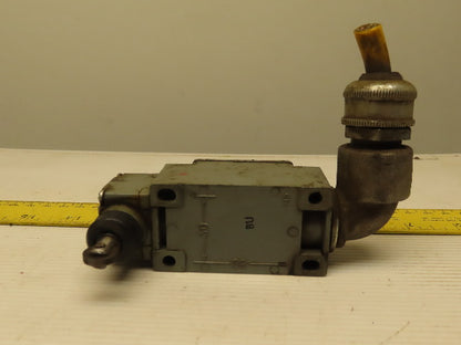 Square D 9007 BD-50 600V 10A Roller Plunger Limit Switch