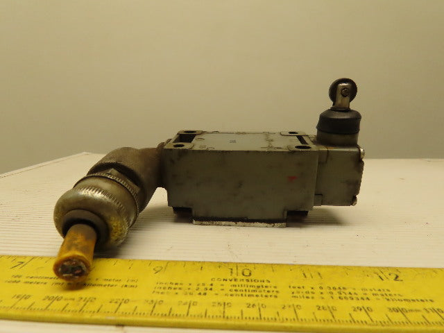 Square D 9007 BD-50 600V 10A Roller Plunger Limit Switch
