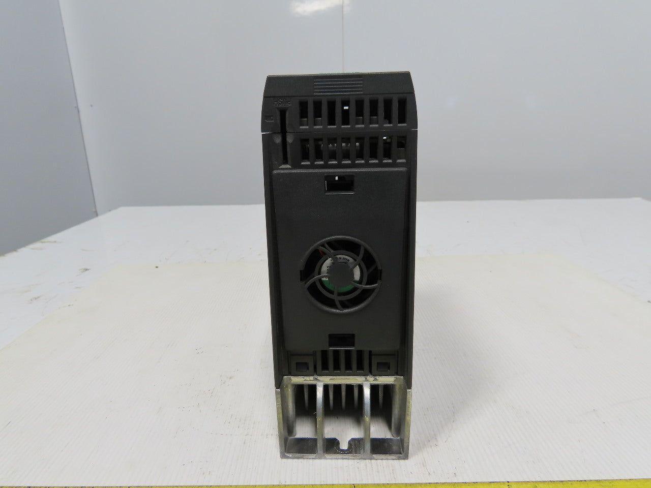 Siemens 6SL3210-1KE13-2UP1 Sinamics G120C DP 1.5HP 380-480V 4.1A
