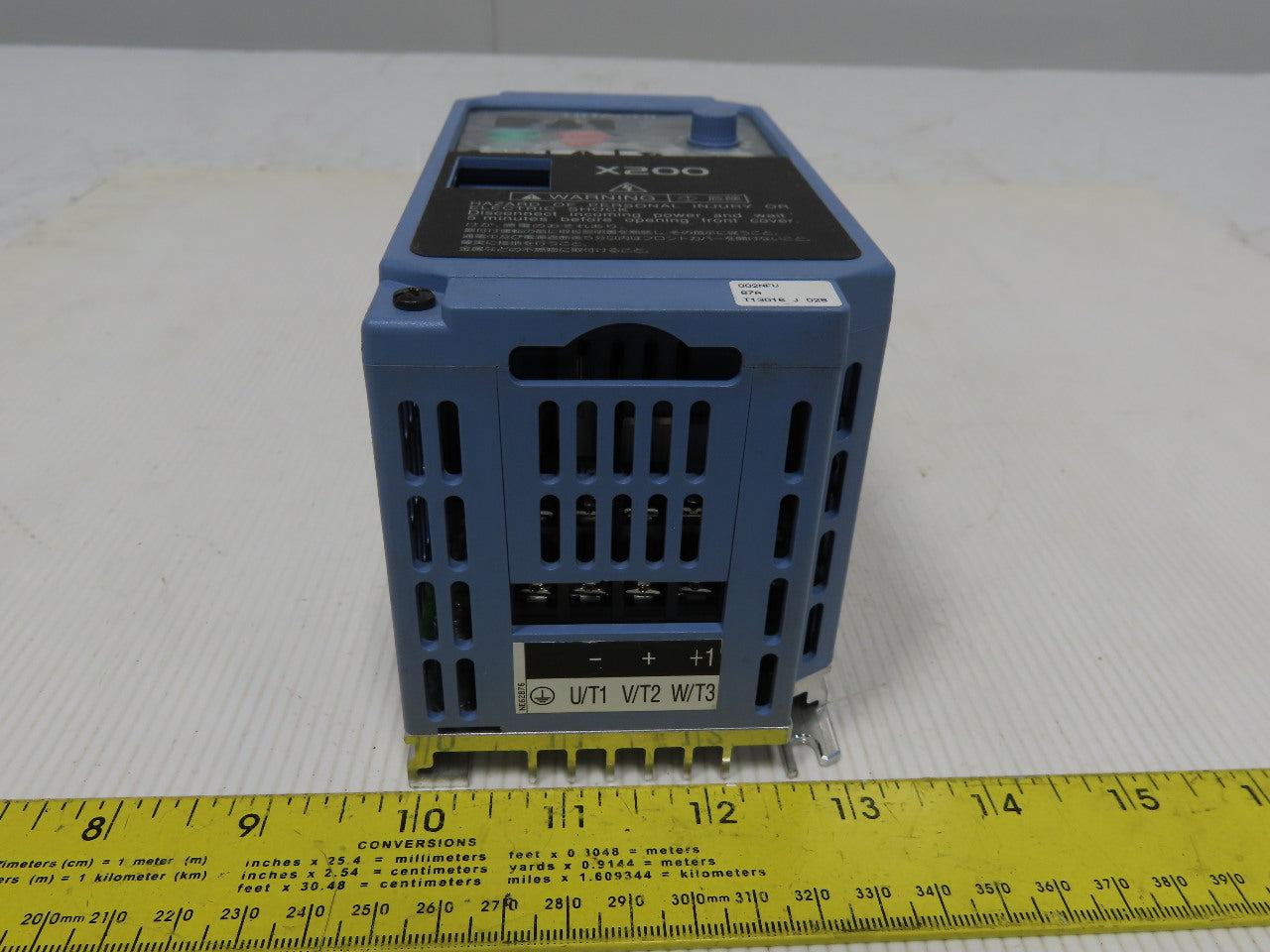 Hitachi X200-002NFU Inverter 0.2(1/4)HP  200-240V 3Phase 3.1A