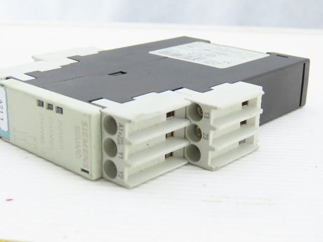 Siemens 3TK2824-1CB30 Safety Relay