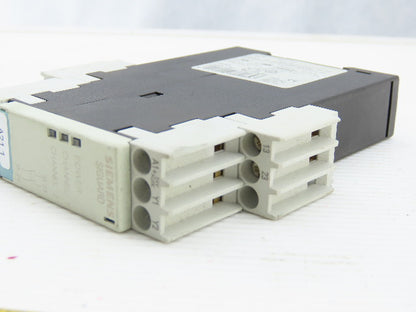 Siemens 3TK2824-1CB30 Safety Relay