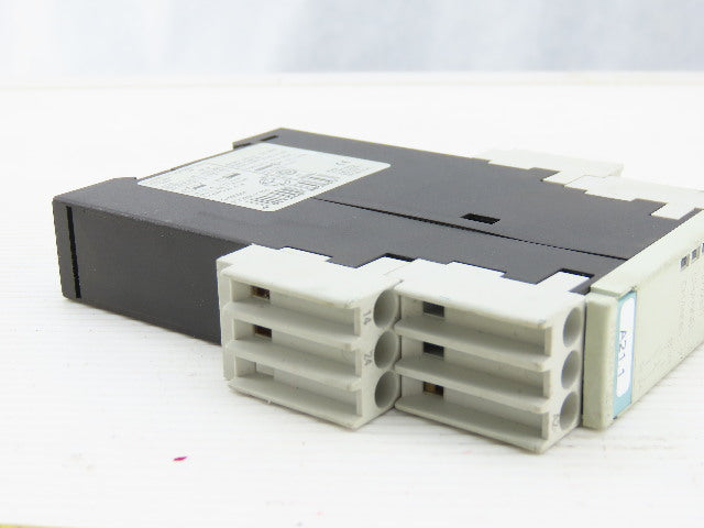 Siemens 3TK2824-1CB30 Safety Relay