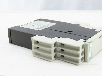 Siemens 3TK2824-1CB30 Safety Relay