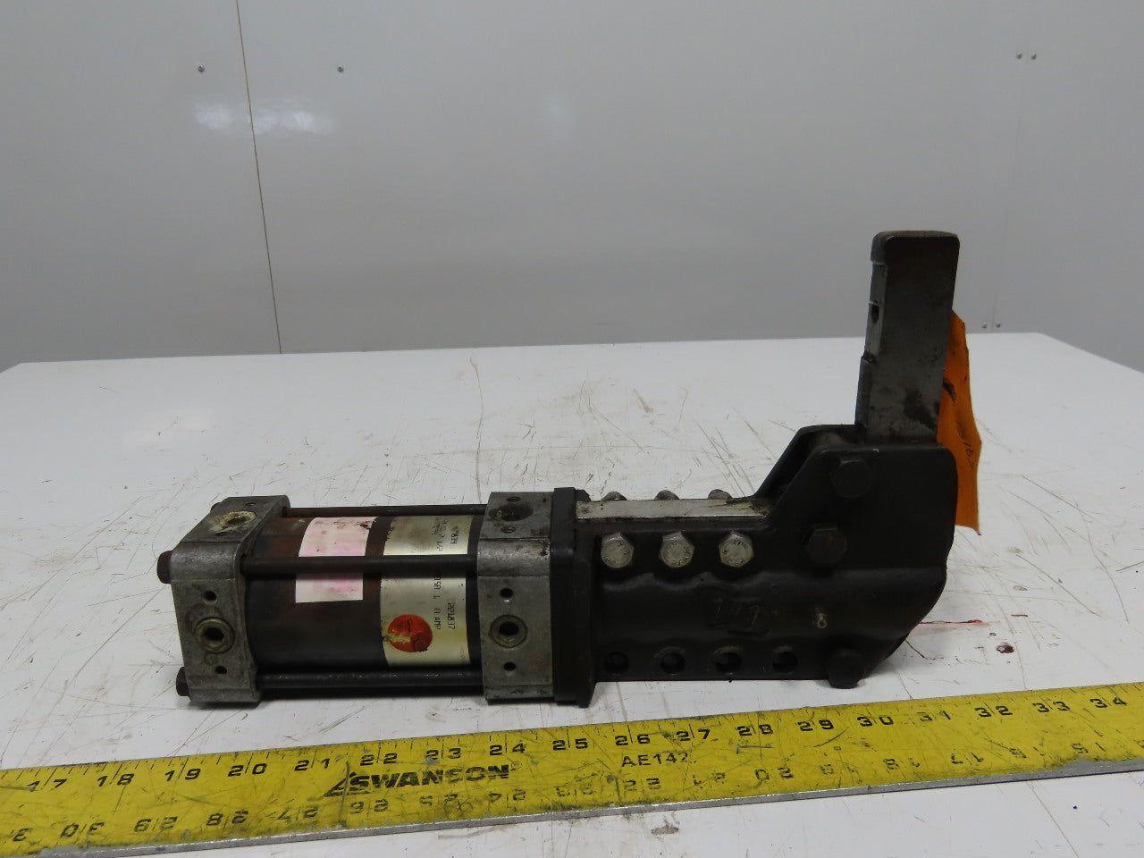 Norgren FU106 A 2A S1 2 1/2 Pneumatic Power Clamp 2-1/2" Stroke 14