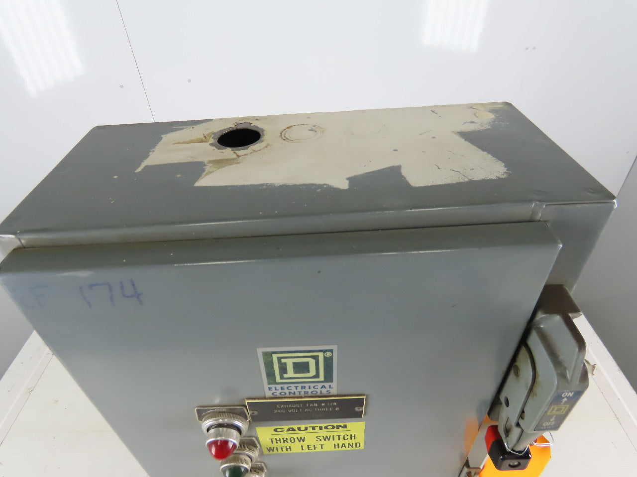 Square D 8810 SCG-1X Ser A Size 1 Reversing /Two-Speed Starter 30A Combo Box