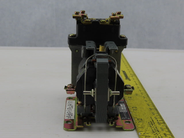 Square D AO10DV02 AC Pneumatic Timing Relay 600V 1N.O 1N.C