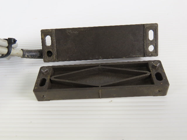 Schmersal BNS33-01z-2063 Safety Switch With BPS33 Magnet