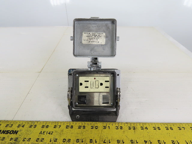 Mencom Corp GF-RJ45-R-32 Programming Device Interface Connector 115VAC 3Amp