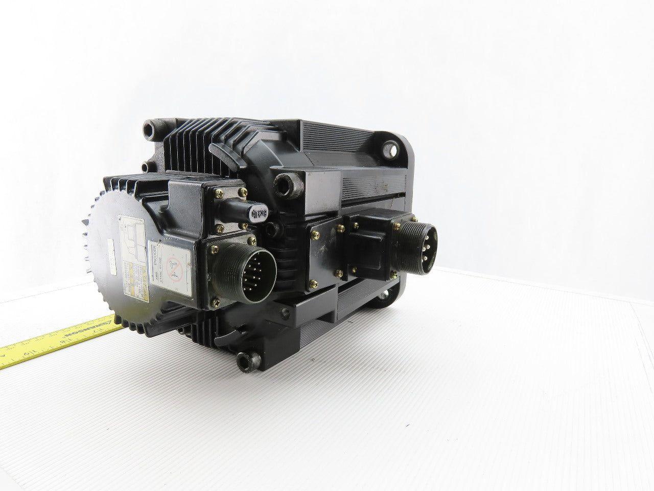 Yaskawa Electric SGMGH-30A2A-YR33 AC Servo Motor Removed From a Motoman YR-UP50