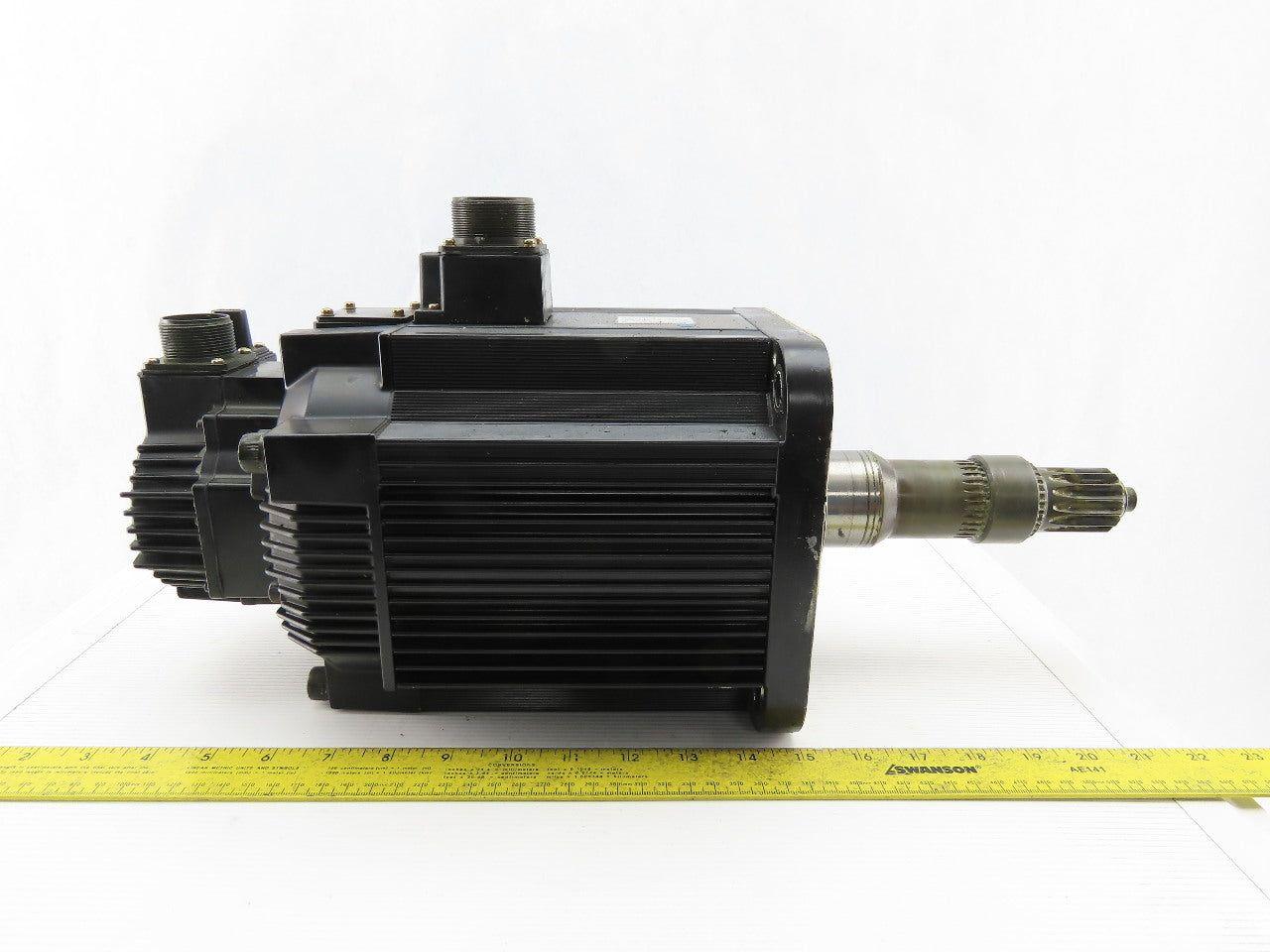 Yaskawa Electric SGMGH-44A2A-YR14 AC Servo Motor Removed From a Motoman YR-UP50