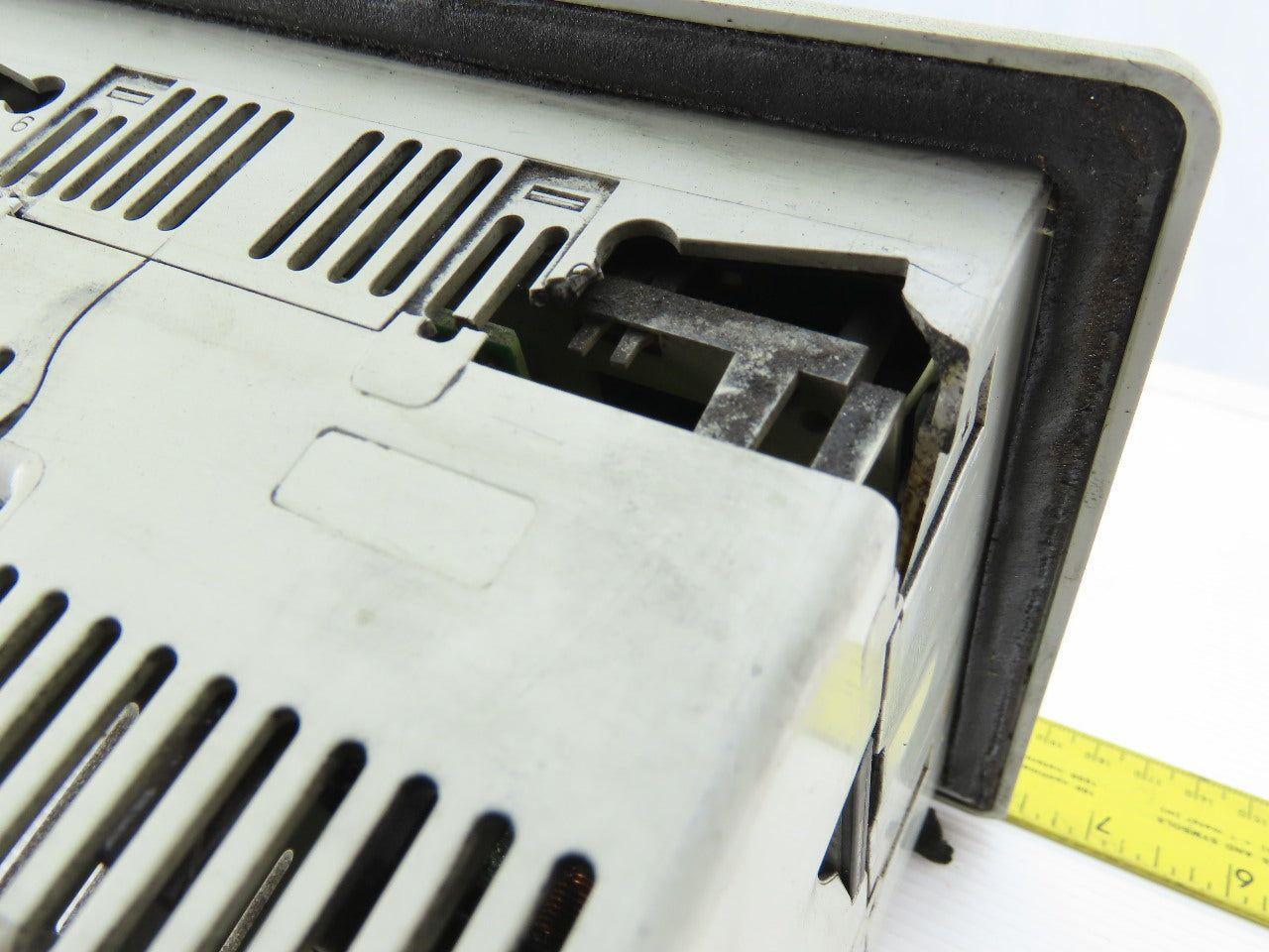 Allen Bradley 2711P-B6M3D/B Panel View Plus 600 24VDC 25W Back Piece is Broken