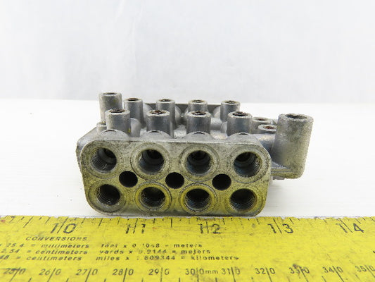 Showa SG608 Grease Distributor Manifold Block