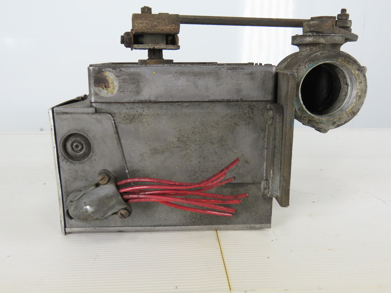 Barber-Coleman EA57 Actuator 0.65A 12V 60Hz 40W 1-1/2 NPT