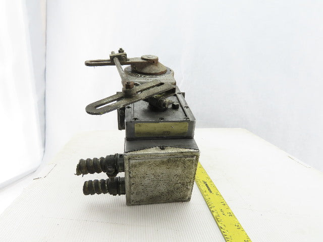 Barber Coleman EA57 Actuator 0.65A 120V 60Hz 40W W-1008A-2 1 1/4 NPT Gas Valve