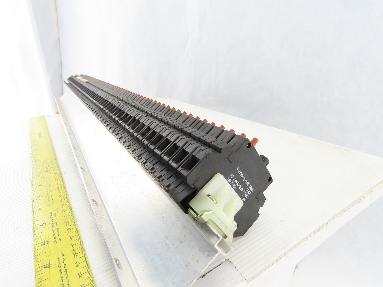 Allen Bradley 1492-GH015 DIN Rail Mount 62 Circuit Breaker 22-1.5A 87-0.2A 13-1A
