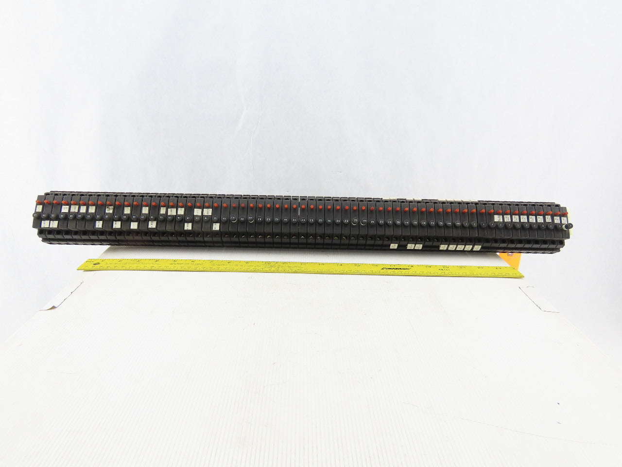 Allen Bradley 1492-GH015 DIN Rail Mount 62 Circuit Breaker 22-1.5A 87-0.2A 13-1A