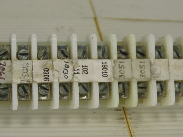 Allen Bradley 1492-F DIN Rail Mount 80+ Terminal Blocks/Strip 300V 22-14AWG